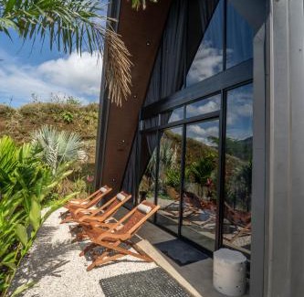Aguas termales de Arenal Casa | Charming Cabin In La Fortuna Whot Tub Brand New!