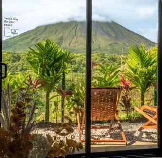 Aguas termales de Arenal Casa | Charming Cabin In La Fortuna Whot Tub Brand New!