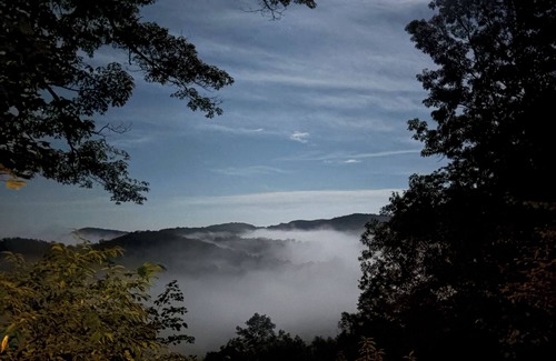Lake Toxaway Cabina | Charming cabin in beautiful Lake Toxaway land of the waterfalls & trails!