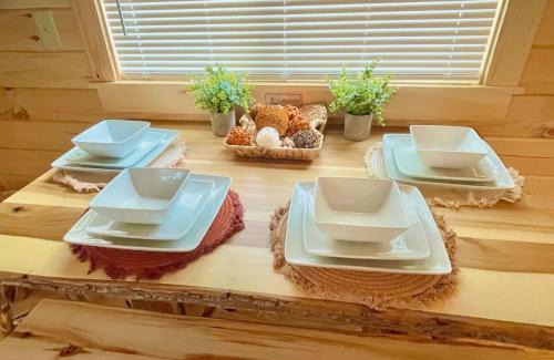 Jonesville Casa | Charming Cabin near Ark Encounter with Loft