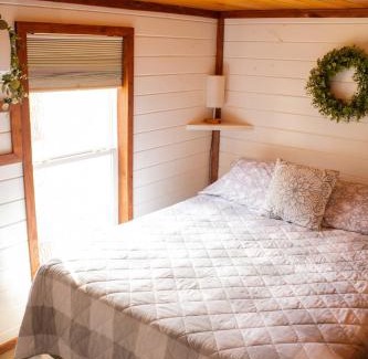 Fidelity Chalet De Esquí | Charming Cabin - Pondview - Hot Tub