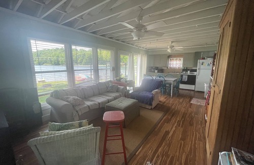 Delton Cabina | Charming cabin with AC in Delton - perfect for a getaway