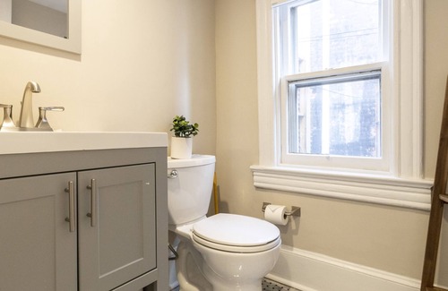 Stanton Park Casa | Charming Capitol Hill, US Senate-4 blks, Union Station-2 blks