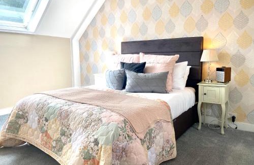 Comrie Casa | Charming Cardoon Cottage in beautiful village
