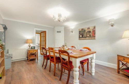 Comrie Casa | Charming Cardoon Cottage in beautiful village