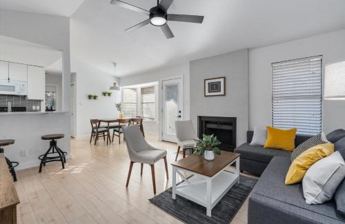 Greenslopes At Lake Creek Casa | Charming casa near historic Downtown, Kalahari etc