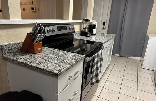 Midland Casa | Charming Cedar 3-bedroom house with AC in Midland