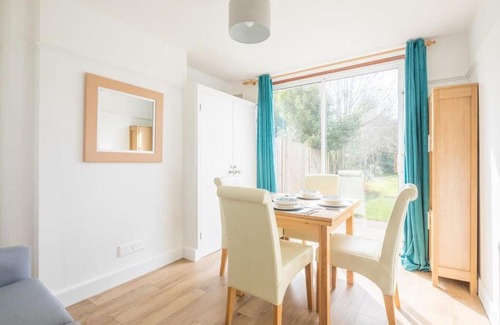Cambridge Casa | Charming Central Family Home