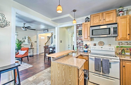 Diamond Hill Cabaña | Charming Central Lynchburg Hideout w/ Patio!