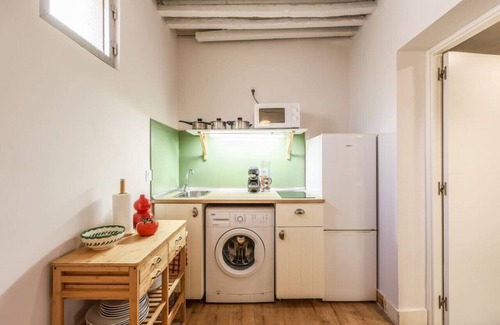 Embajadores Apartamento | Charming Central Madrid Loft