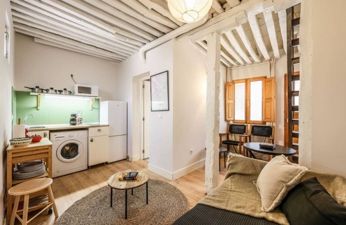 Embajadores Apartamento | Charming Central Madrid Loft