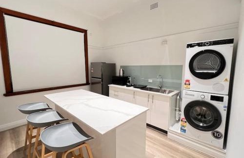 Chippendale Apartamento | Charming Central Unit in Authentic Building