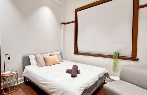 Chippendale Apartamento | Charming Central Unit in Authentic Building