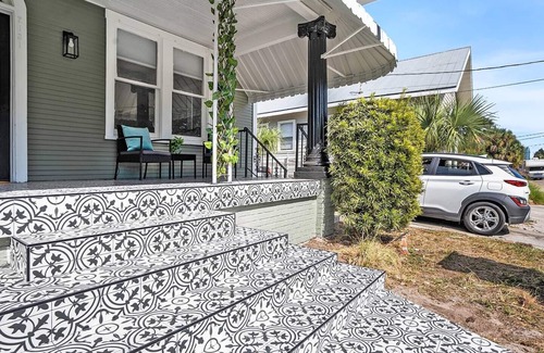 North Hyde Park Casa | Charming centrally located 3bed 2bath