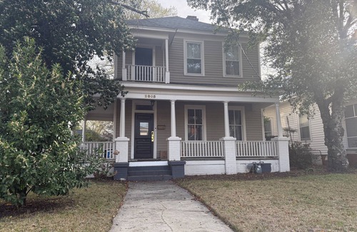Earlewood Casa | Charming Century Old 3-bedroom house with WiFi and AC in fantastic Columbia