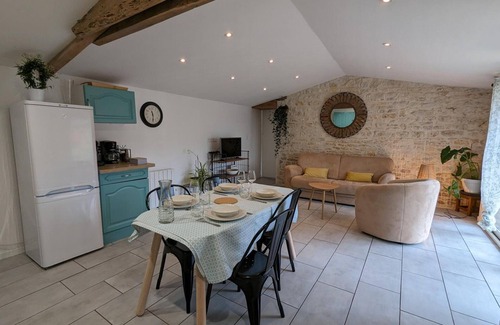 Aunac-sur-Charente Cabaña | Casa rural con jardín, piscina climatizada, cerca de comercios, en Aunac-sur-Charente
