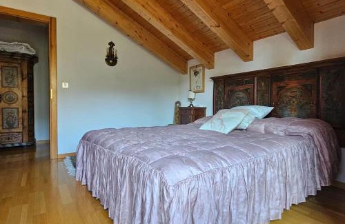 Lens Apartamento | Charming Chalet Downtown