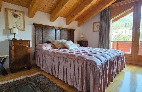 Lens Apartamento | Charming Chalet Downtown