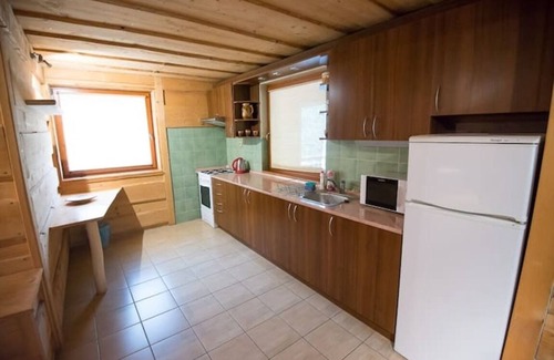 Zvolen Chalet De Esquí | Charming chalet for 8 people, 3BD, 2BT, kitchen