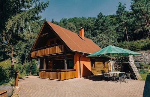 Zvolen Chalet De Esquí | Charming chalet for 8 people, 3BD, 2BT, kitchen