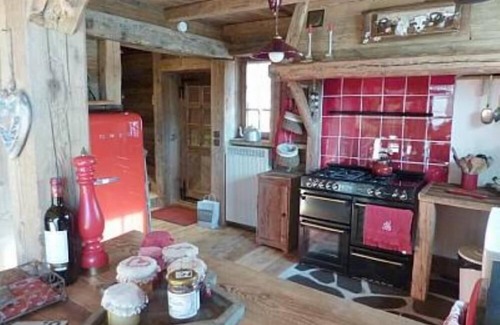 Les Lindarets Chalet De Esquí | charming cottage south ViewThe doors from the sun