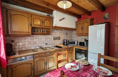 Rochesson Cabaña | Chalet acogedor con chimenea, wifi, cerca de Gérardmer, admite mascotas y equipado para bebés
