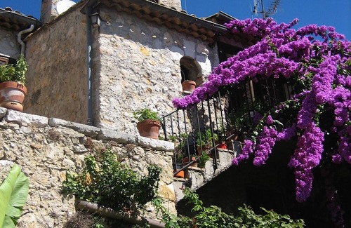 La Gaude Casa | Casa de personajes, antiguo monasterio, un remanso de paz entre naranjos ...