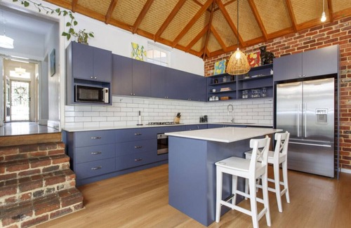 South Fremantle Casa | Charming Charles -Pet friendly near cafes and beaches
