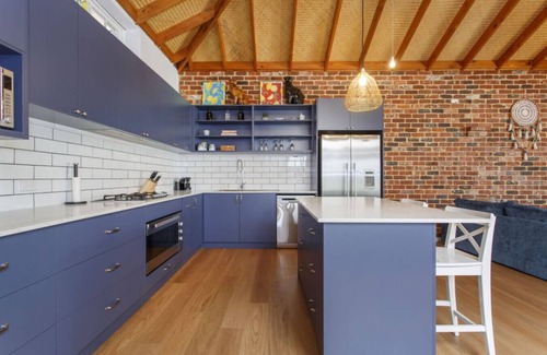 South Fremantle Casa | Charming Charles -Pet friendly near cafes and beaches