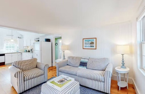 South Chatham Casa | Charming Chatham Cottage