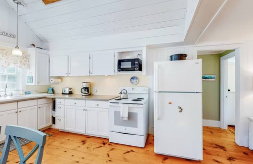 South Chatham Casa | Charming Chatham Cottage