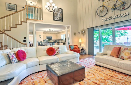 Missionary Ridge Casa | Charming Chattanooga Home w/ Downtown Views!