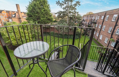 Southfield Apartamento | Charming Chiswick flat by UnderTheDoormat