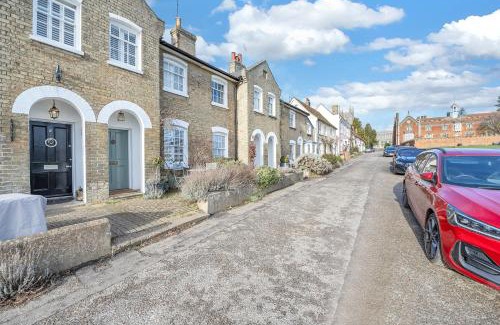Long Melford Casa | Charming Church Walk, Long Melford - 2 bedroom property with parking