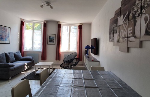 Bar-le-Duc Apartamento | Apartamento en el Centro con Cocina Equipada, Cerca de Comercios y Naturaleza