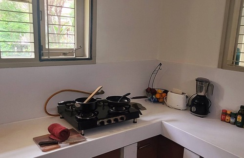Ahmedabad Casa | Charming City Center Villa / King Size Beds / Spacious Garden / NRI Friendly