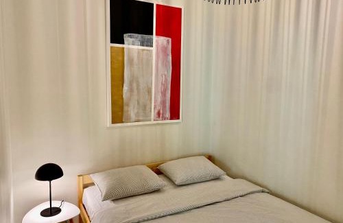 Kesklinn Apartamento | Charming City Centre Apartment - Spacious Balcony and Private Garden