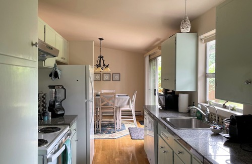 Lake Hills Casa | Charming City Home with Professional WFH Setup & AC