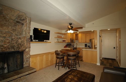 Snowmass Village Condominio | Encantador, elegante, Ski-in Condo en ubicación superior!