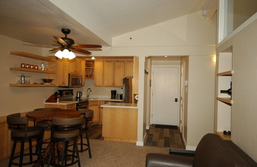 Snowmass Village Condominio | Encantador, elegante, Ski-in Condo en ubicación superior!