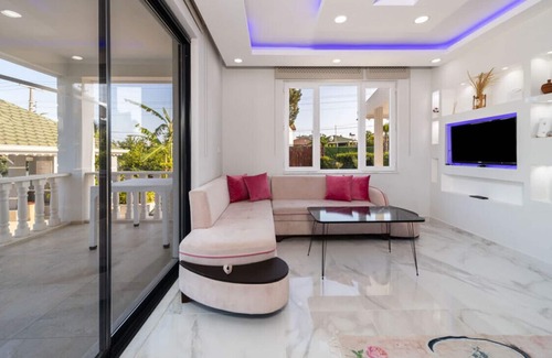 Lara Villa | Marvelous Conservative Villa in Muratpasa
