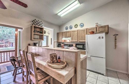Cloudcroft Cabina | Charming Cloudcroft Cabin w/ Deck & Mtn Views