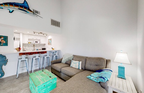 Villa Sabine Condominio | Charming coastal condo with water views, great location, balcony, WiFi, A/C