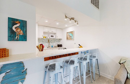 Villa Sabine Condominio | Charming coastal condo with water views, great location, balcony, WiFi, A/C