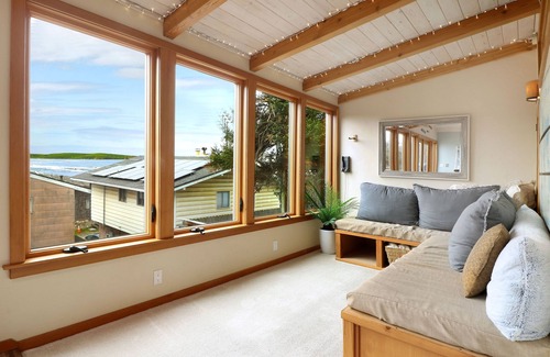 Dillon Beach Casa | Charming Coastal Cottage with Water Views