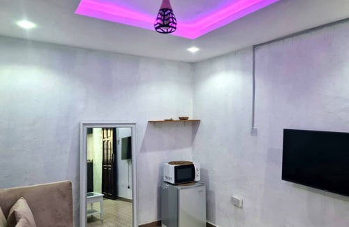 Somolu Apartamento | Charming Coastal Chic 1-bedroom apartment with WiFi, AC in Lagos