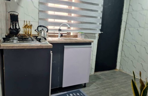 Somolu Apartamento | Charming Coastal Chic 1-bedroom apartment with WiFi, AC in Lagos