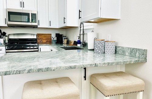 Southeast Pensacola Cabaña | Charming Coastal Cottage near Downtown Pensacola