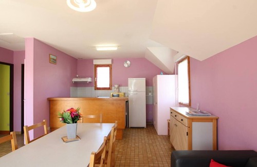 Surtainville Cabaña | Casa de playa acogedora con jardín compartido, WiFi y mascotas bienvenidas en Surtainville