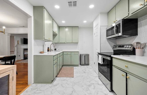 Bay Area Casa | Charming coastal cottage w/ vintage style & modern comfort | 2BR/2BA